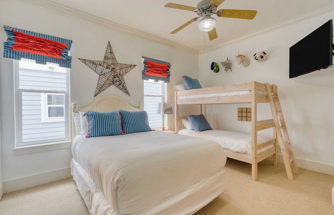 Doctor's Orders by Avantstay 5 Mins TO Beach! w/ Community Pool & Hot Tub! - Photo 35