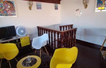 Casa Rosa de Peruíbe - Casa de Temporada 3 dormitórios, 10 hóspedes, piscina, wi-fi, netflix, 800 metros da praia - Photo 16