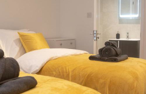 Entire modern 2 Bedroom 2 bathroom Flat in Pinner - Foto 5