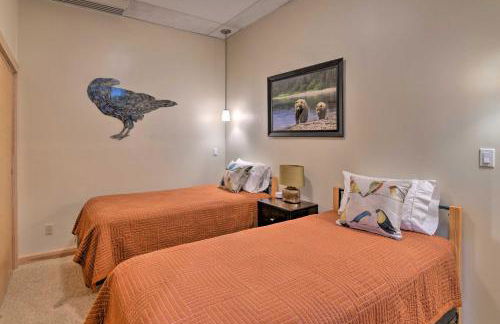 Idyllic Dtwn Anchorage Condo with Fireplace! - Photo 22