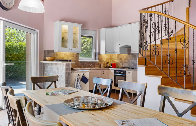 4 bedroom House in Siófok with private pool and garden - Photo 26