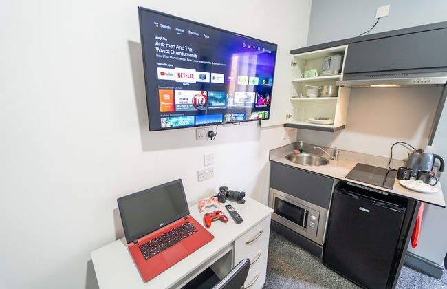 Spacious Studio Near City Centre! - Photo 7