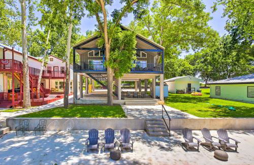 Outdoor Entertainment Space Home in McQueeney - Foto 3