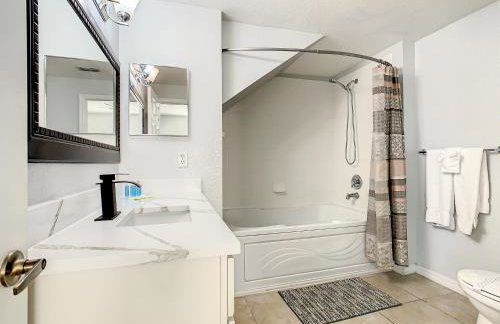 4 Bedroom Townhouse in a Gated Resort! - Foto 19