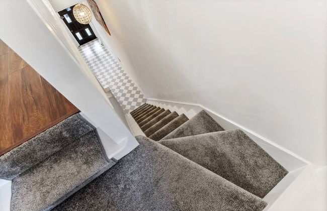 Home Away From Home With an Indoor Fireplace! - Foto 21