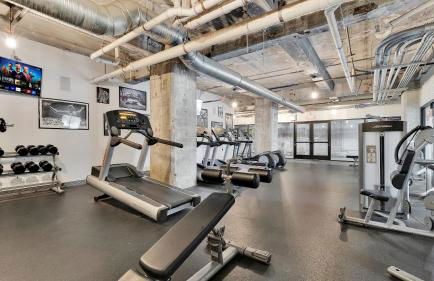 Downtown Loft I Pool, Gym, Free Parking, FIFA 2026 - Foto 32