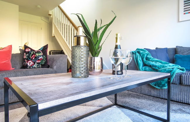 Tudors eSuites Birmingham House with Private Garden Free Parking - Foto 10