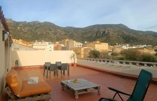 Sunny Relaxing Penthouse Costa Brava, Sea & Mountain Views, Huge Terrace, Fiber 1GB - Foto 4