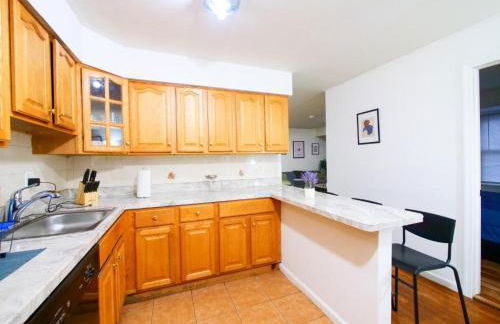 Private Bedroom with Shared Amenities mins to NYC - Foto 6