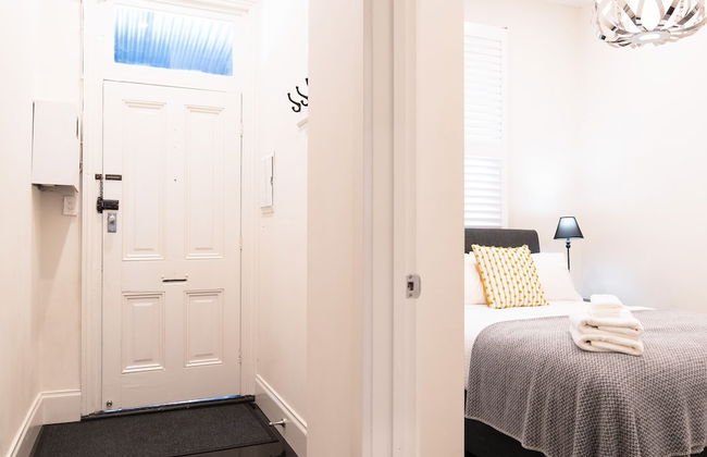 Lovely 2BR Home in Norwood - Foto 16