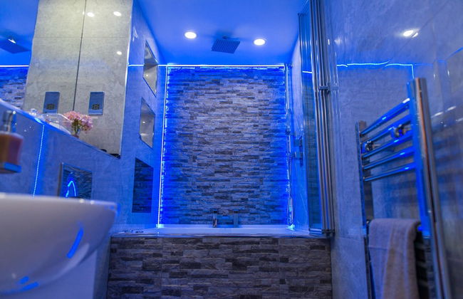 Aphrodite Suites Huddersfield - Foto 47