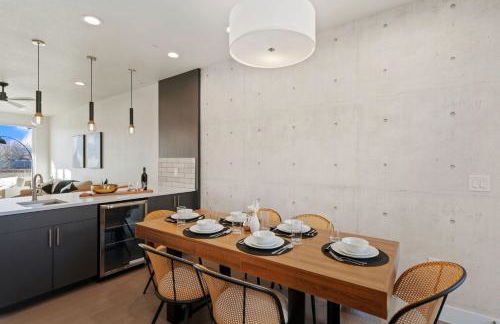 Mountain View Home with King Beds and Rooftop Deck - Foto 12