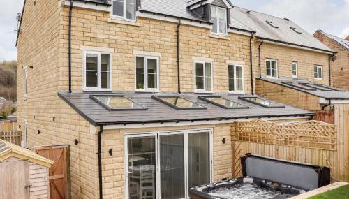 Cheshire View - Photo 1