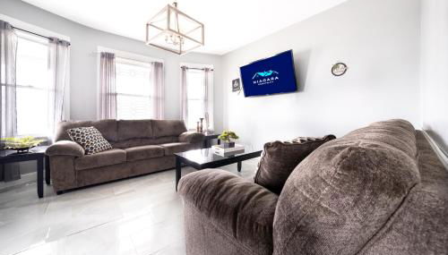 Large-Group Ready 8BR Home Near Niagara Falls & Casino - Foto 3