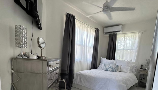 Kick Back and Relax in This Calm, Stylish Space - Foto 5, Habitación