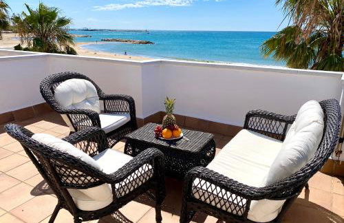 House in front of the beach with sea view - Foto 1