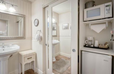 Bayfront History - Anchor Pier Lodge - Photo 21