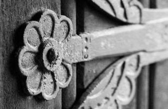 Luxury Chapel Apartment within City Walls - Photo 24