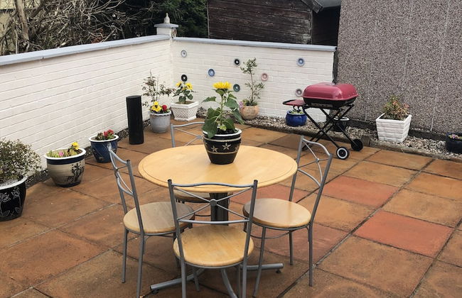 Limegrove, Comfortable Three Bedroom House - Photo 16