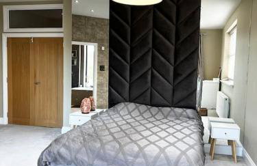 Manchester Luxury Country House Close To The City With Hot Tub & BBQ Fire Pit. - Foto 11