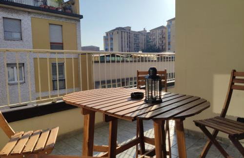 Matthias Home - Milan - modern and cozy flat, close to the metro - 15 min from Central Station, close to San Raffaele - Foto 3