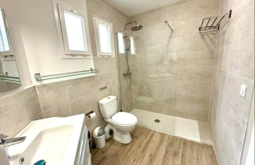 Gite en 3 épis de plain-pied, 2 chambres, climatisé, terrasse, jardinet et parking, très calme - Foto 7