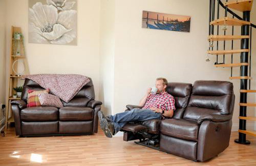 Beautiful cozy 3 bedroom 2 bathroom apartment - Foto 63