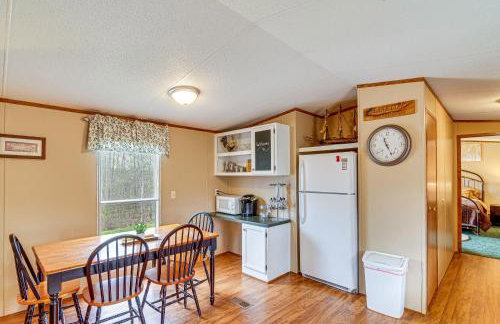 Nancy Cabin with Fire Pit Near Lake Cumberland! - Photo 9