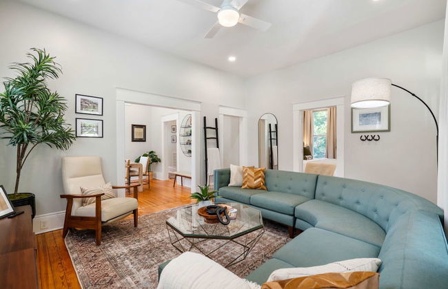 Modern Decor Walkable to Soco - Foto 13