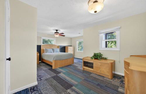 Lakefront Getaway with Private Dock & Scenic Views home - Foto 20