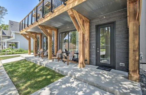 Elkhart Lake Townhome - 20 Mi to Sheboygan! - Foto 3