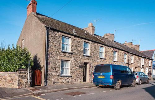 Cosy Welsh Cottage in St Davids Centre with Garden - Photo 3