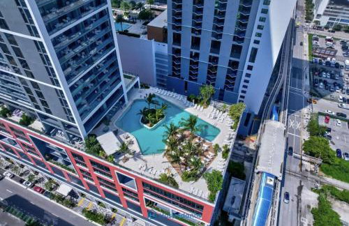 Apartment in New Luxury Condo in Downtown - Photo 66
