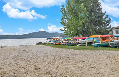 Pocono Lake Escape, includes Golf Cart, Firepit - Foto 72