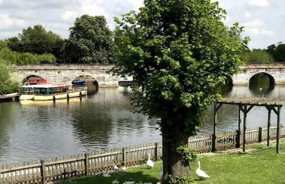 Penthouse On Waterside With River Views, Private Parking & Secluded Hot Tub - Foto 6