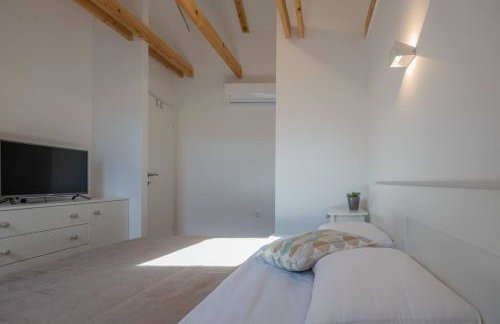 MY DALMATIA - Luxury villa Prolozac with private heated pool - Foto 31