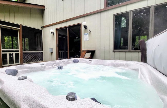 Mountain Memories by Avantstay Hot Tub Enclosed Deck, Large Yard w/ Fire Pit - Foto 17