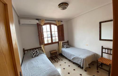 Orihuela Costa 2-bedroom 1-bath renovated vacation rental on La Zenia Beach - Foto 23