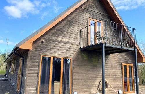 Lbtie Lodge with Two Private Hot Tubs - Fife - Loch Leven - Lomond Hills - Photo 19