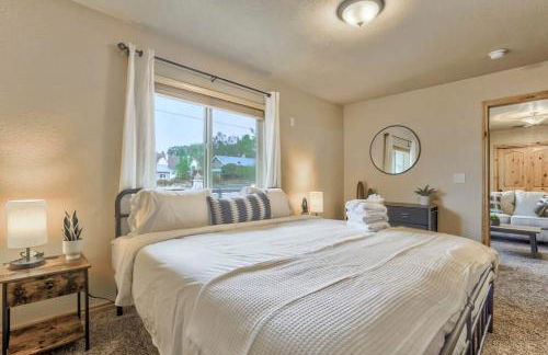 2BR Cottage with outdoor seating near Hiking & DT - Foto 18