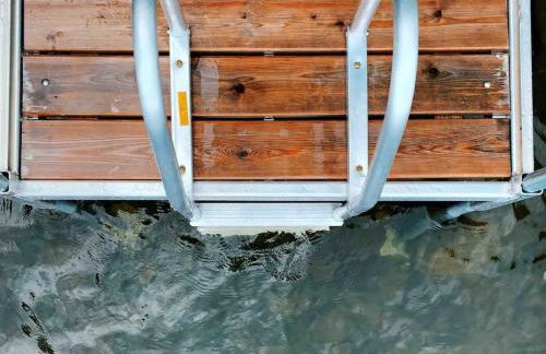 Luxury Lake Memphremagog Loft - 2 Bedrooms Water Views Firepit & Dock near Jay Peak - Foto 23