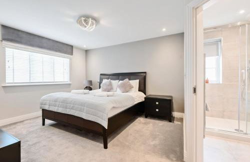 Large Comfortable & Private Home in Fetcham - Pass the Keys - Foto 21