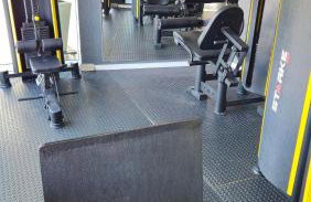 Para casais, prédio beira mar, em frente à Roda Gigante - Foto 12