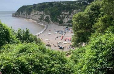 PRIMROSE COTTAGE, Sleeps 5, Stylish Cottage, Central, Close to Beach, shops and restaurants - Foto 4