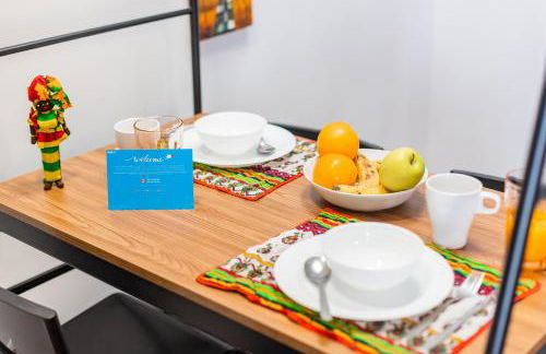 Live, Laugh, Love Beach Guest Home with AC - Foto 42