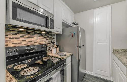 Central 3Bed2B at AT&T - Cowboy Stadium - Texas Live - Photo 11