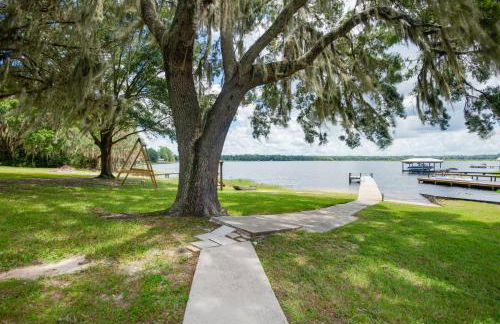 Lake Winnott Home with Boat Ramp and Dock - Foto 35