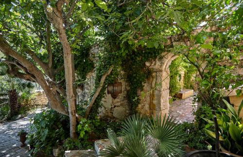 Sitges Hill Retreats-Masia Nur 22 bedrooms divided over 9 houses for max 44 guests - Foto 25