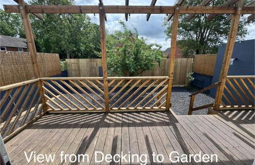 The Plum Tree - 5 luxury modern bedrooms - Photo 31