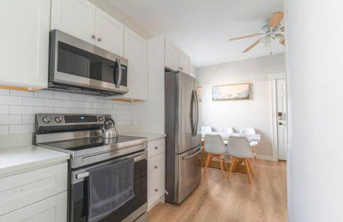 Charming 4 BDR - Walk to Downtown & Free parking! - Foto 16